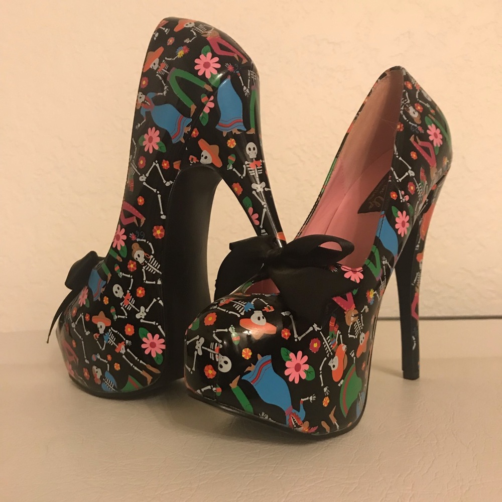 Pinup Platforms Stilettos